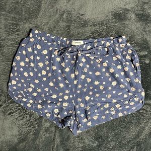 Garage: flowy-shorts, flower print, size XS